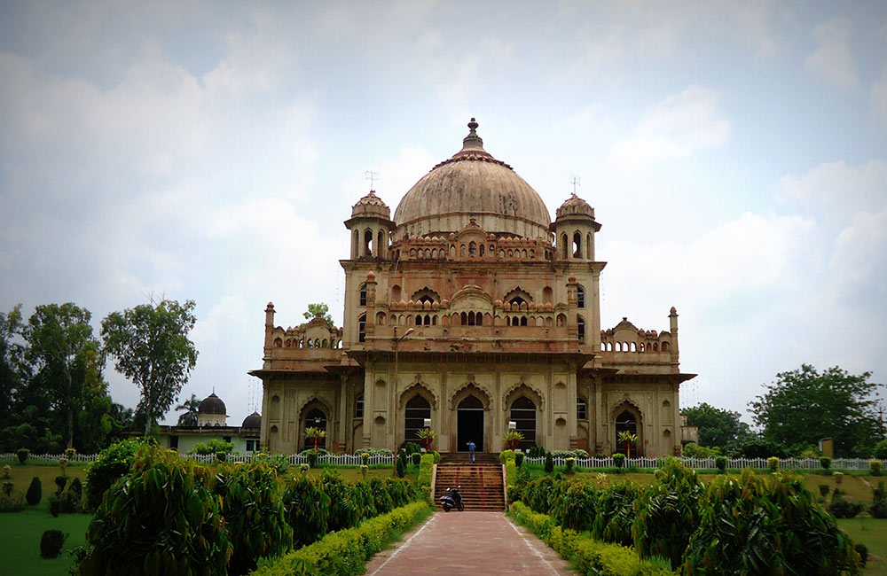 You are currently viewing Rediscovering The Grandeur of Lucknow’s Historic Landmarks
